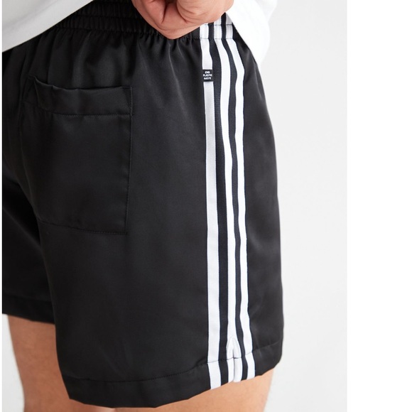 Rare Adidas Originals Football Nations Short - Picture 6 of 12